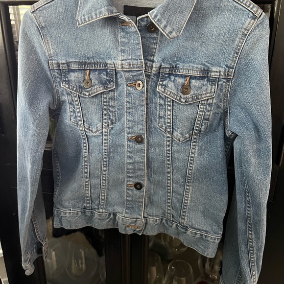 One of a Kind Upcycled Bob Marley denim jacket. - Picture 2 of 6